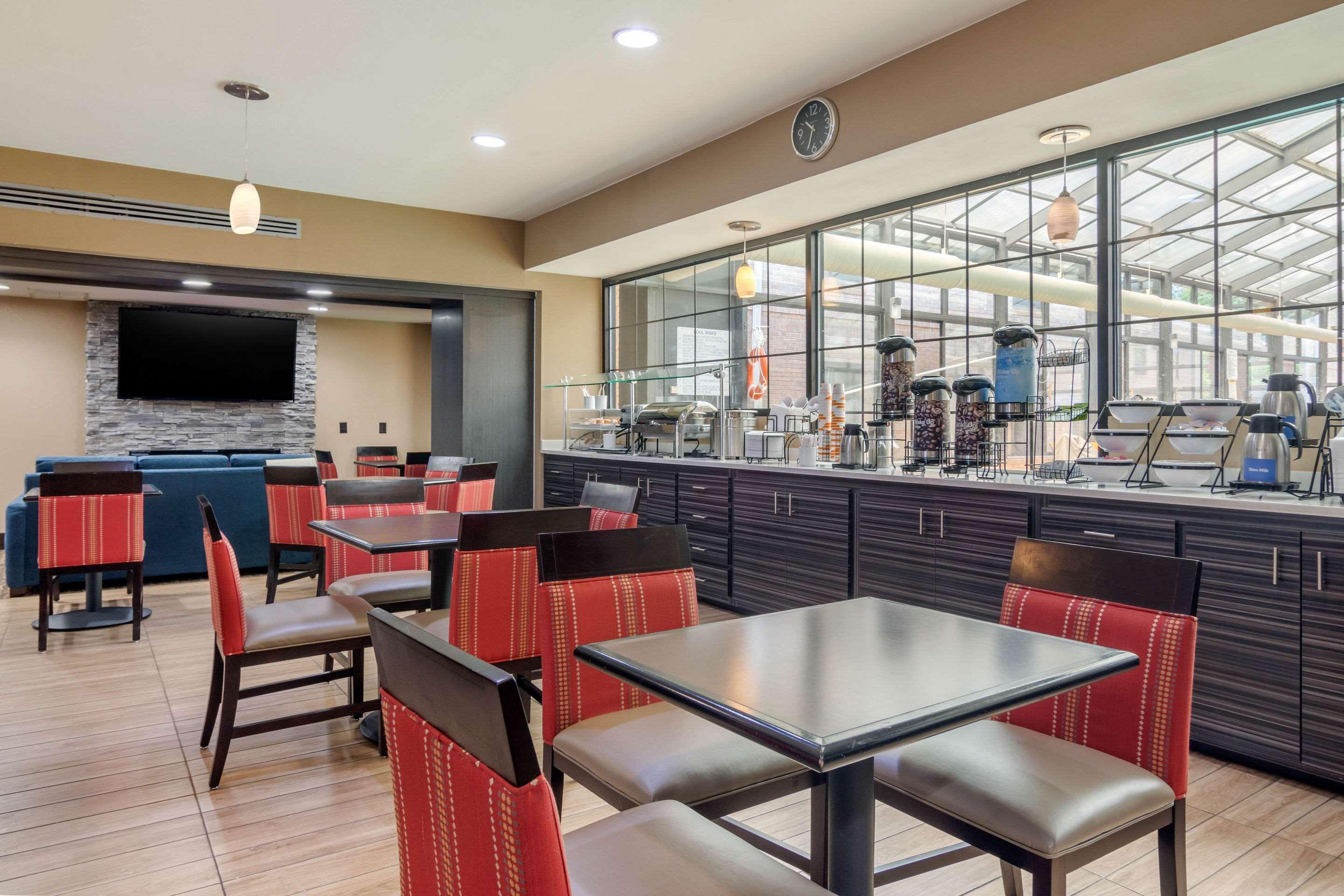 Comfort Inn & Suites Perry National Fairgrounds Area Eksteriør billede