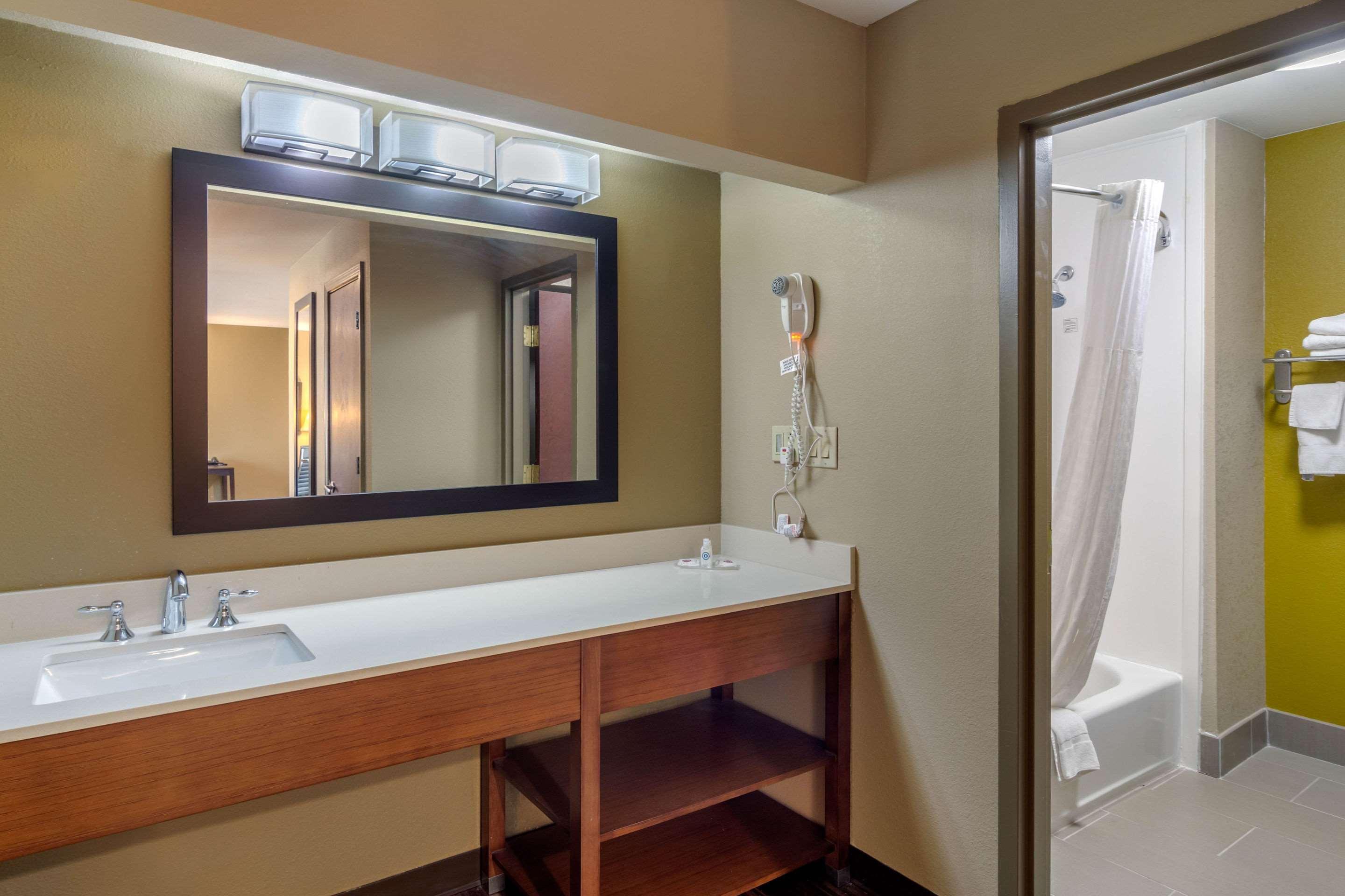 Comfort Inn & Suites Perry National Fairgrounds Area Eksteriør billede