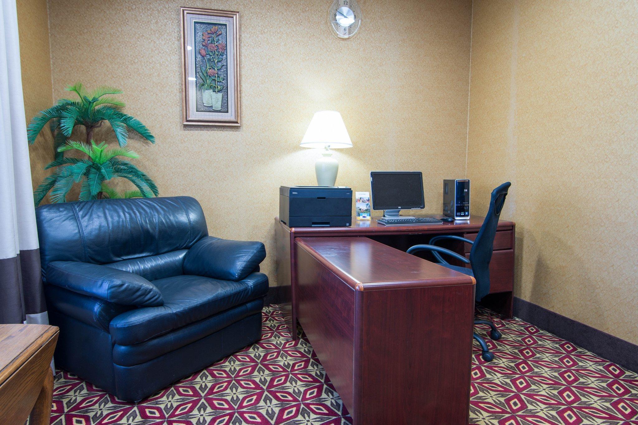 Comfort Inn & Suites Perry National Fairgrounds Area Eksteriør billede